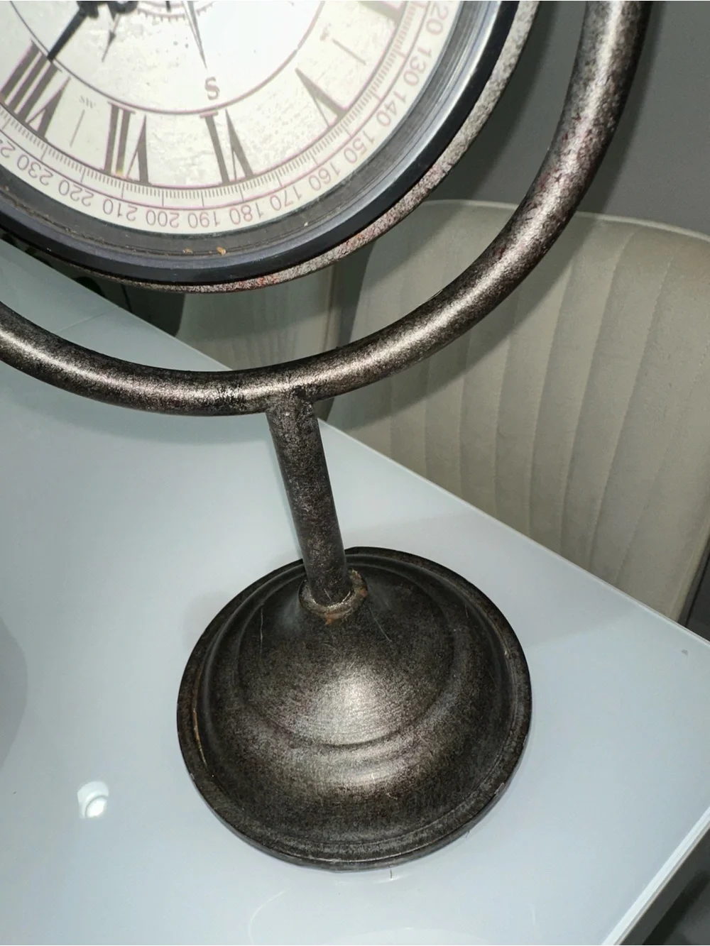 Antique-Style Brown Metal Table Clock - Home Wall Decor